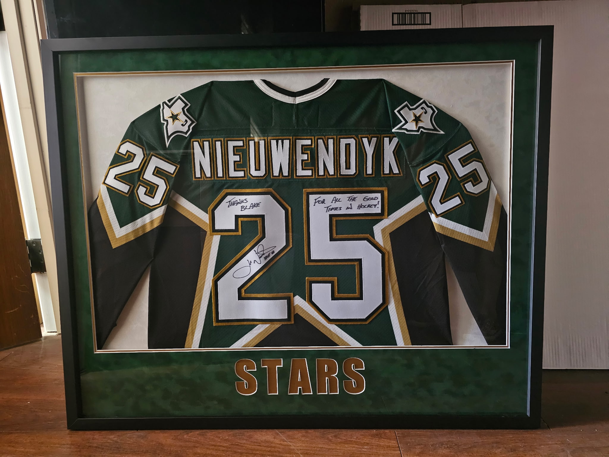 Nieuwendyk Framed Jersey